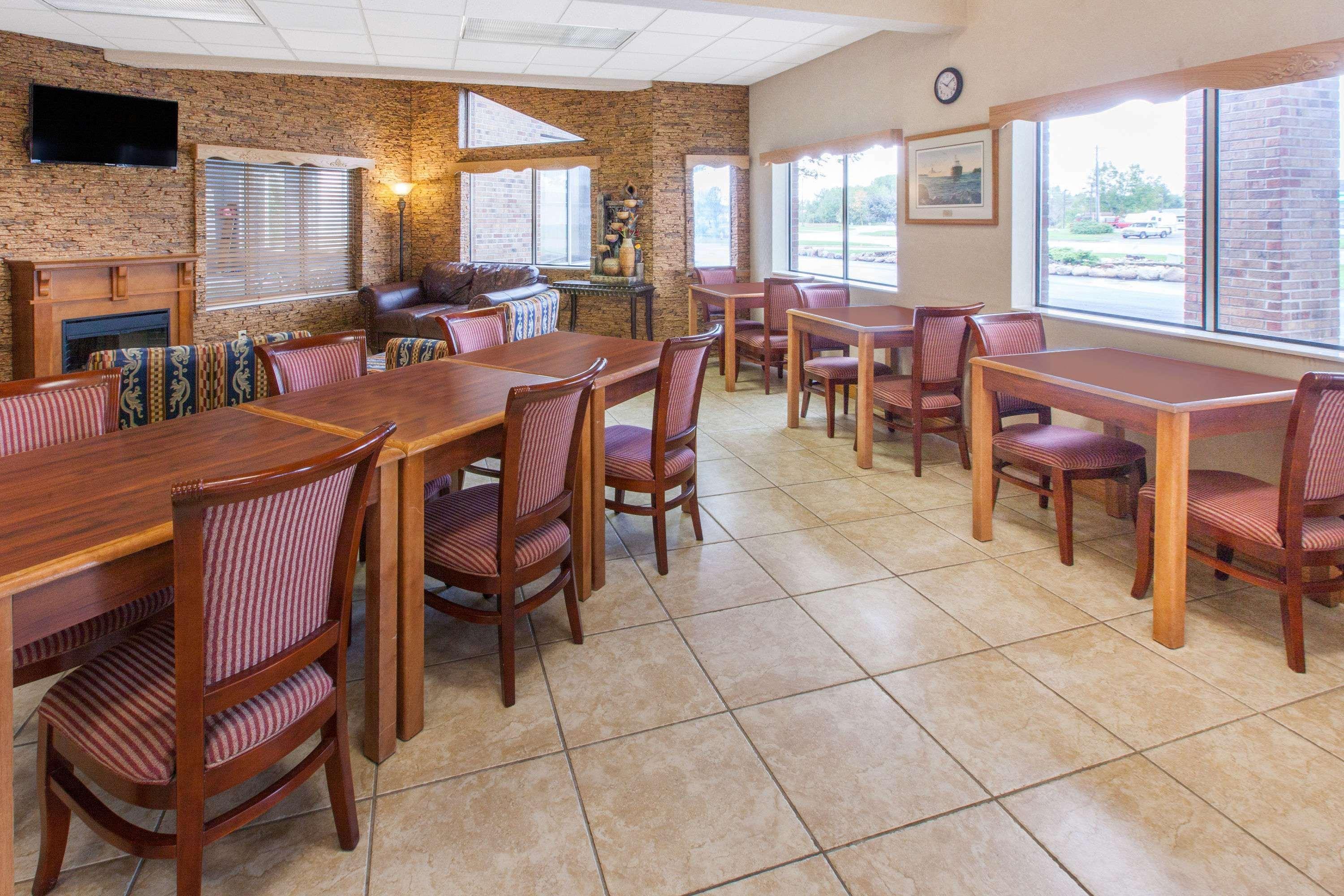 Days Inn By Wyndham Sault Ste Marie Mi Exterior foto